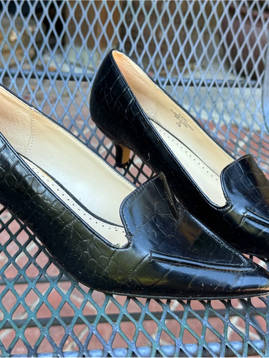 Adrienne Vittadini Shoes - Adrienne Vittadini Black Croc-Embossed Pointed Kitten Heels